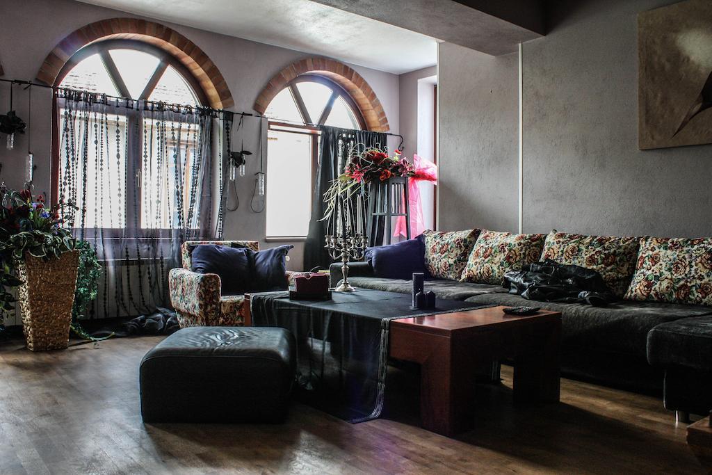 Le Rendezvous Apartment Veliko Tărnovo Rum bild